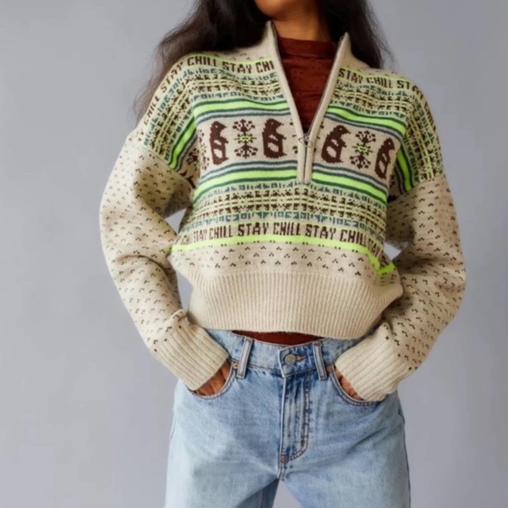 NWT Urban Outfitters BDG Ribbed Half-Zip Sweater XS Neutral Chill Penguin Motif